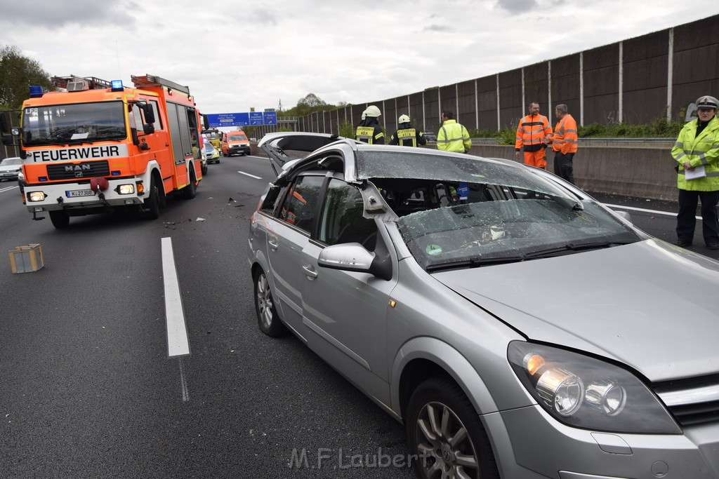 VU Auffahrunfall A 3 Rich Oberhausen kurz vor AS Koeln Dellbrueck P105.JPG - Miklos Laubert